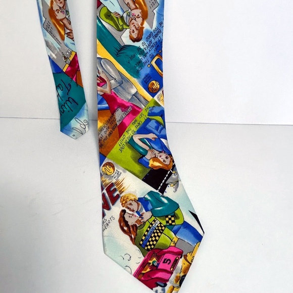 Vintage 1991 Nicole Miller Silk tie, couple theme - Picture 5 of 11